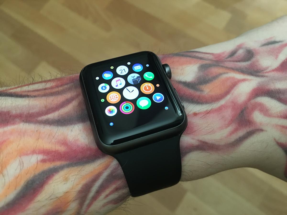 Apple Watch 1G Apple tauscht defekte Akkus drei Jahre lang aus Mac Life