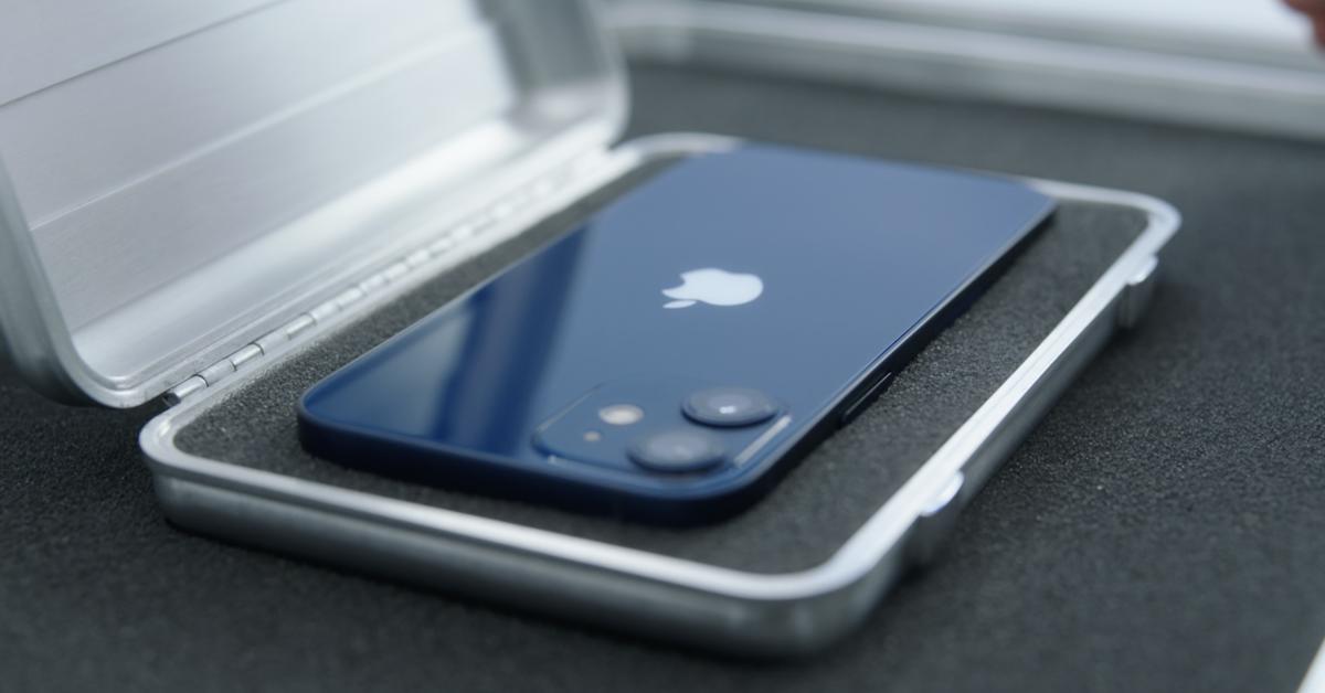 iPhone 12 mini: So groÃŸ ist es in deiner Hand | Mac Life
